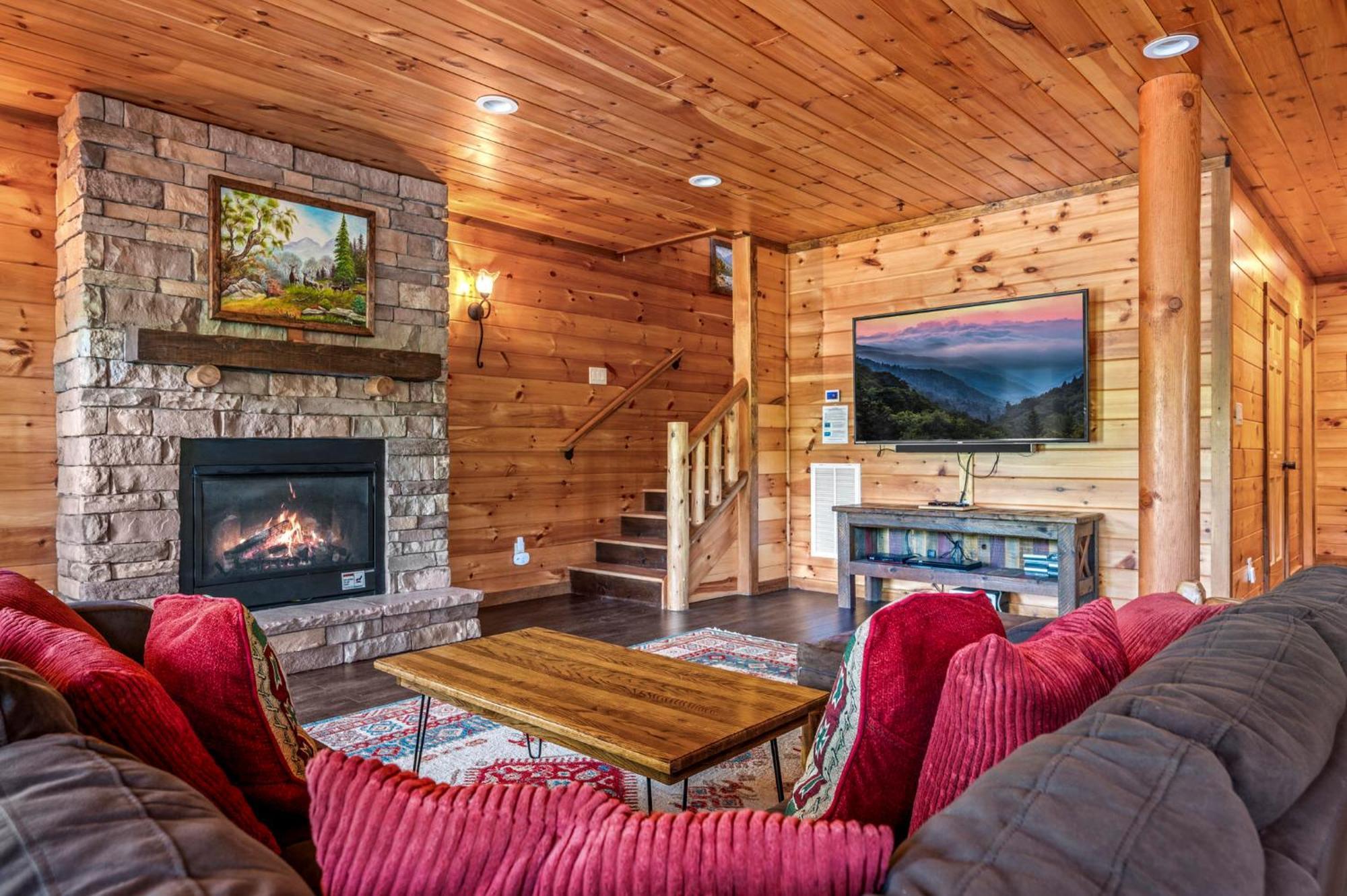 Ridge View Lodge Nature And Mountain View - Hot Tub - Firepit - Yard - Games Gatlinburg Bagian luar foto
