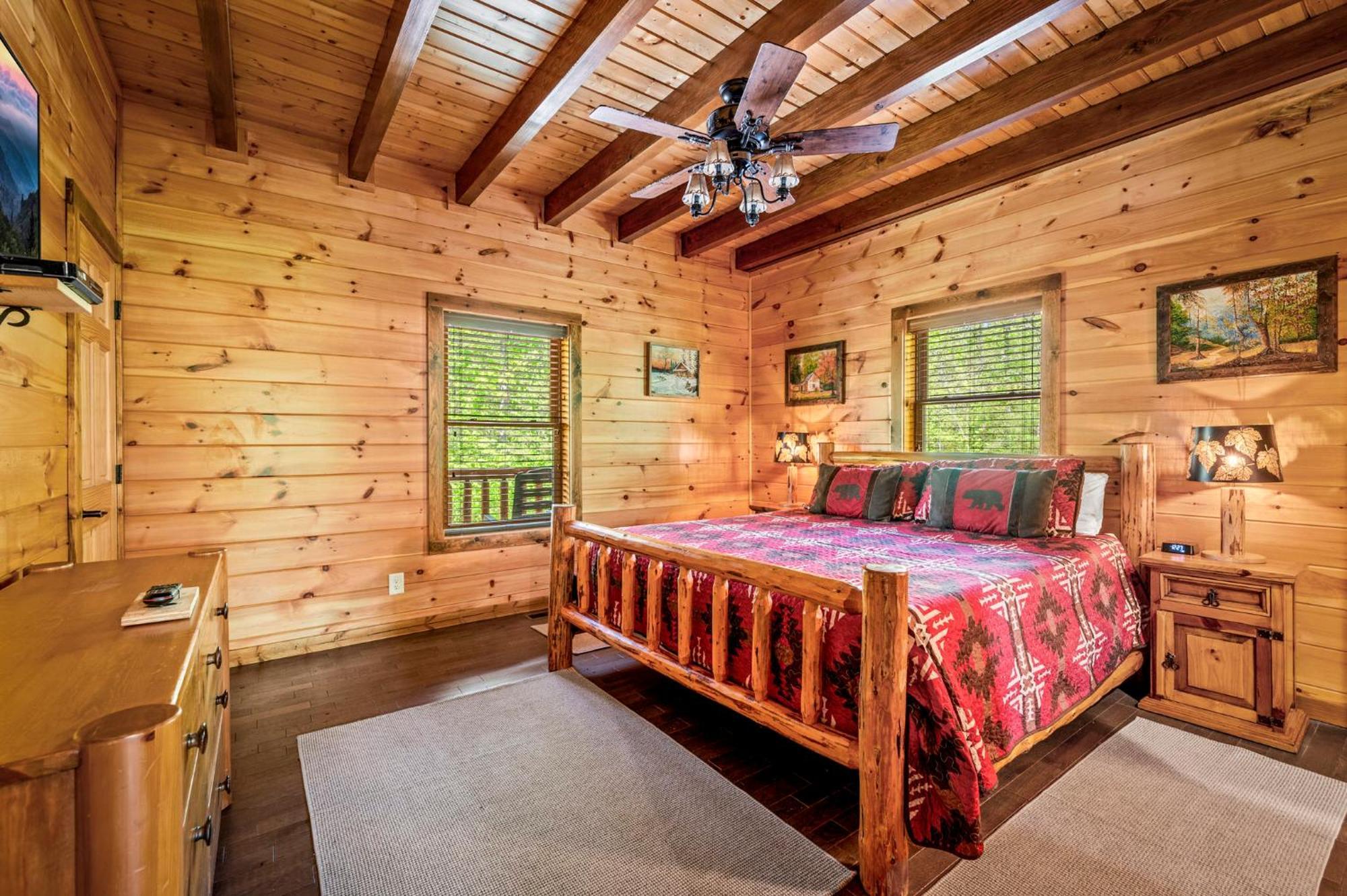 Ridge View Lodge Nature And Mountain View - Hot Tub - Firepit - Yard - Games Gatlinburg Bagian luar foto