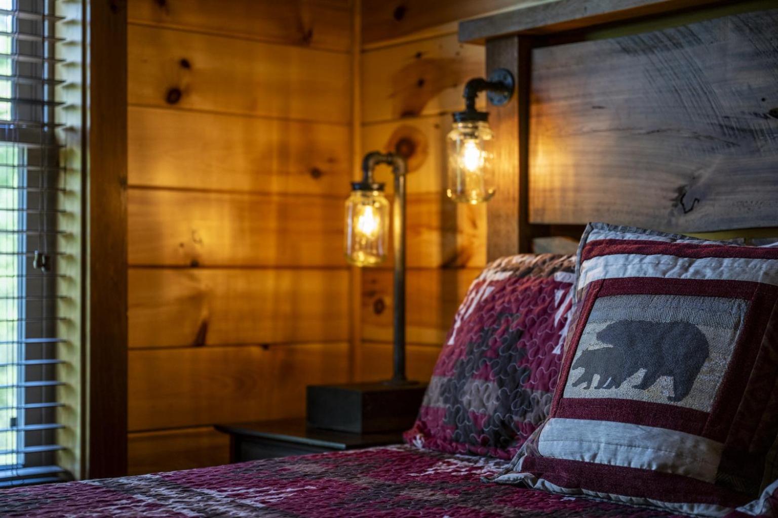 Ridge View Lodge Nature And Mountain View - Hot Tub - Firepit - Yard - Games Gatlinburg Bagian luar foto