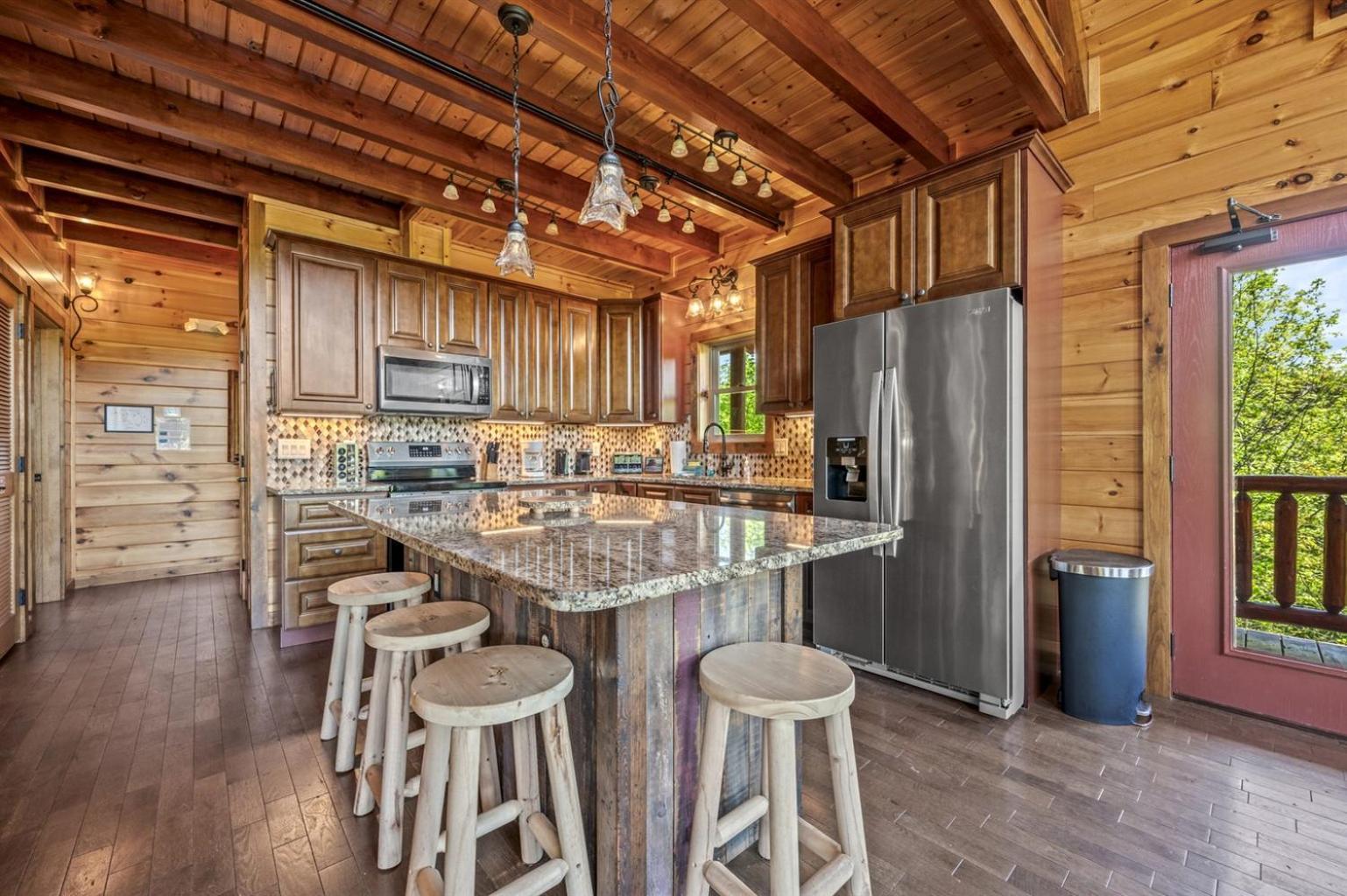 Ridge View Lodge Nature And Mountain View - Hot Tub - Firepit - Yard - Games Gatlinburg Bagian luar foto